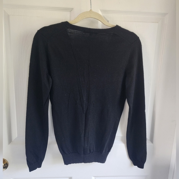 Extra Fine Merino Wool V neck Lightweight Black Pullover XS despite label - Picture 2 of 7